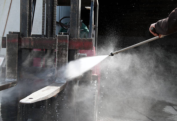 Best Playground Equipment Cleaning  in Farmingville, NY